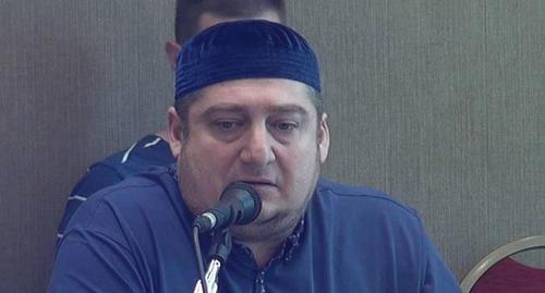 Magomed Mutsolgov. Screenshot from video by HRC 'Memorial'. Photo: https://www.youtube.com/watch?v=EZGKMJl-me4