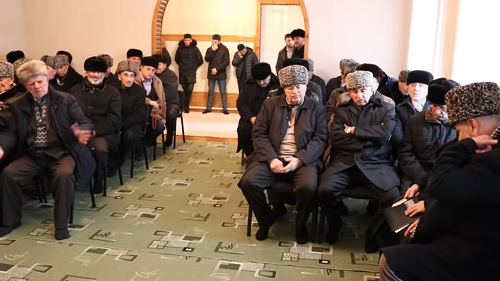 Participants of a session of the Kadis of Ingushetia held on December 25, 2-15. Screenshot of the video by the Council of Teips of Ingushetia https://www.youtube.com/watch?v=Zkhs3H9nAe8