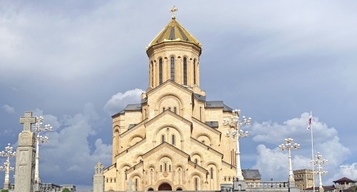 The main cathedral of the Georgian Orthodox Church located in Tbilisi. Photo: Tiia Monto, wikimedia.org/wiki/File:Holy_Trinity_Cathedral_in_Tbilisi_2.jpg