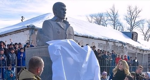 Monument to Mikhail Avagyan. Screenshot from Youtube video, https://www.youtube.com/watch?v=x27kIBLpZyo