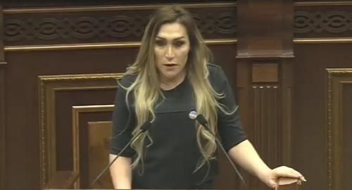 Lilit Martirosyan. Screenshot from video posted by Channel Parliament of Armenia, https://www.youtube.com/watch?v=YgivlzPdABk&fbclid=IwAR2GYmIjmK--qysKb7WqQ-CjM7UYg7v5GP1l3hHt3M2-Y5nWBAqqJPcghKM