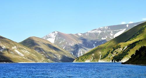 Lake Kezenoyam in Dagestan. Photo: Ras.sham https://ru.wikipedia.org