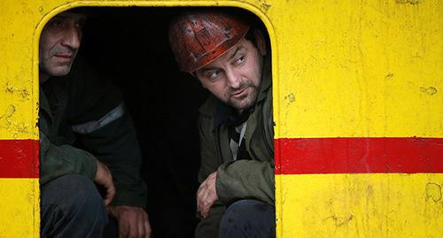 Georgian miners. Photo: REUTERS/David Mdzinarishvili