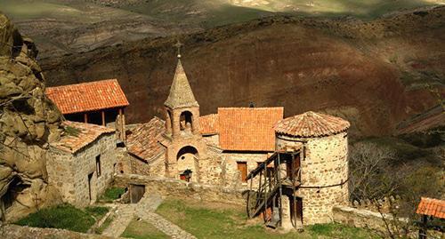 The David Gareja monastery complex. Photo: Paata Vardanashvili https://ru.wikipedia.org/