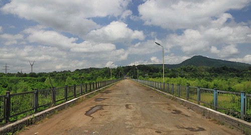 The Enguri Bridge.The border between Georgia and Abkhazia. Photo: Marcin Konsek / Wikimedia Commons https://ru.wikipedia.org