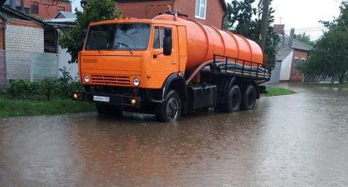 Water drainage pump vehicle. Photo: press service of Krasnodar Administration, https://krd.ru/novosti/glavnye-novosti/news_18082019_160025.html