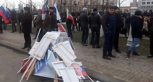 Posters and banners after a rally in Grozny on January 22, 2016. Photo by Nikolay Petrov for the "Caucasian Knot"
