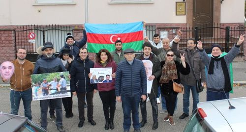 Activists of the organization "For Democracy in Azerbaijan" (AND). Photo by the press service of AND https://www.facebook.com/azerbaycannaminedemokratiya/photos/a.158614667924657/793646984421419/?type=3&amp;theater