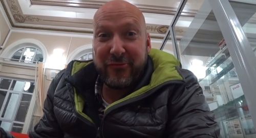 Benjamin on his way to Grozn. Screenshot from video 'Bald and Bankrupt' https://www.youtube.com/watch?v=NZWOcYNr5oE&