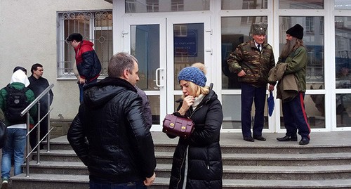 Visitors at the Southern District Military Court. Photo by Konstantin Volgin for the "Caucasian Knot"