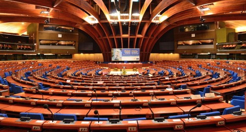 PACE conference room. Photo: Adrian Grycuk, https://commons.wikimedia.org/w/index.php?curid=36038403