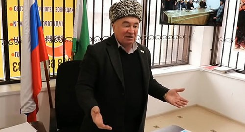 Malsag Uzhakhov. Screenshot of the video by Ruslan Youloy https://www.youtube.com/watch?v=LyQWrv2FfPc