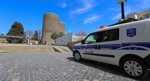 A police car in the streets of Baku. April 2020. Photo by Aziz Karimov for the "Caucasian Knot"