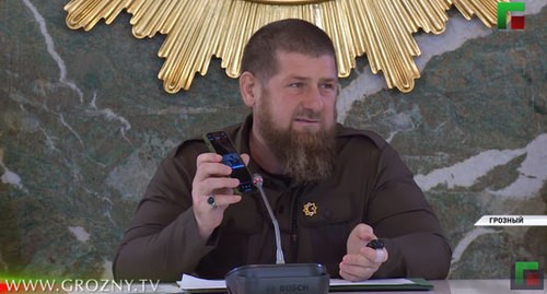 Ramzan Kadyrov shows the message about the death of the medic of the Gudermes Central District Hospital at the meeting of the Operations Group. Screenshot of the video by the "Grozny" ChGTRK (Chechen State TV and Radio Company) https://www.youtube.com/watch?v=nfMDCHmm9I4&amp;feature=emb_title