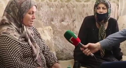 Interview with Madina Umaeva's mother. Screenshot from video by @heda_saratova
