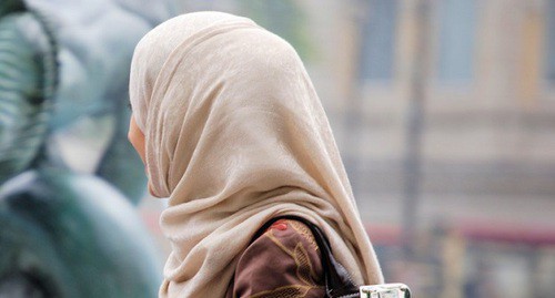 A young woman in hijab. Photo: pxhere.com