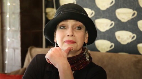 Svetlana Anokhina. Screenshot of the video at the Mahach Abdulaev YouTube channel https://youtu.be/_oiwaATCV0c