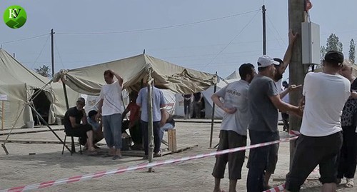 A tent camp in Kullar. Screenshot from the video posted by the Caucasian Knot at: https://www.youtube.com/watch?v=FvC3Fw73mK4&feature=emb_logo