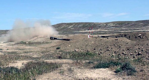 Artillery weapon. Photo: press service of the Ministry of Defence of Azerbaijan: http://mod.gov.az/ru/foto-arhiv-045/?gid=18385