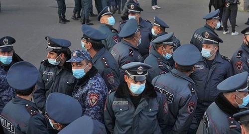 The police. Photo: REUTERS/Artem Mikryukov