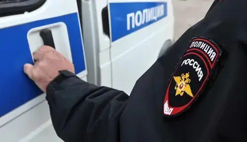 A law enforcer. Photo: https://fortanga.org/2024/02/zhitel-nazranovskogo-rajona-zayavil-o-podkinutoj-vo-vremya-obyska-granate/