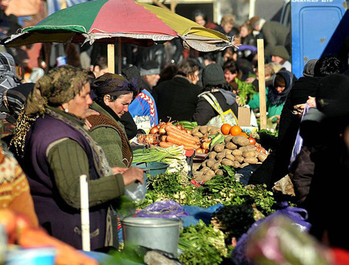 Marketplace in Tbilisi, February 12, 2011. Photo by Nodar Tskhvirashvili, RFE/RL