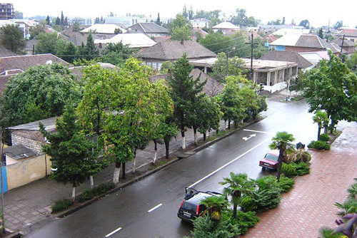 A street in Lenkaran. Photo by http://en.wikipedia.org