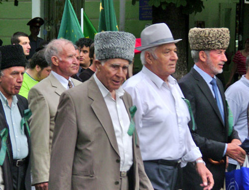 Circassian elders at the mourning procession on the Memorial Day of Caucasian War Victims; Adygea, Maikop, May 21, 2012. Photo by Oleg Chaly for the "Caucasian Knot"