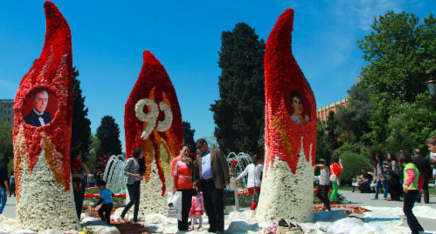 The 90th birthday of Geidar Aliev is celebrated by feast of flowers; Baku, May 10, 2013. Photo by Aziz Karimov for the "Caucasian Knot"