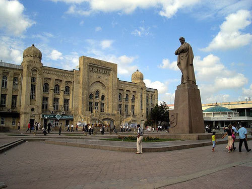 Azerbaijan, Baku. Photo by www.flickr.com/photos/gogap