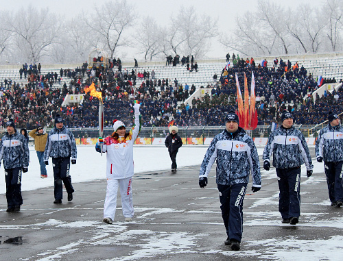 Olympic Torch Relay at the "Spartak" Stadium in Vladikavkaz. January 30, 2014. Photo by Emma Marzoeva for the "Caucasian Knot"