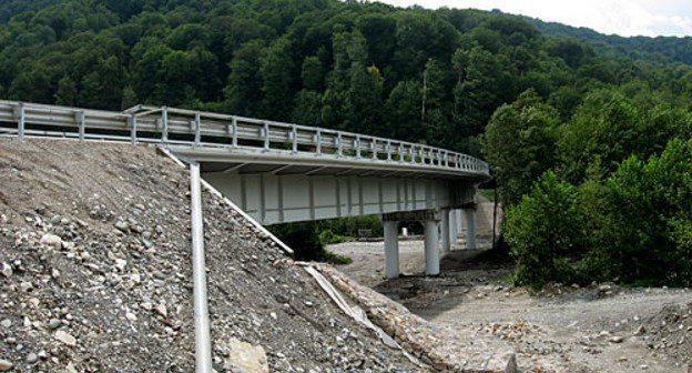 Temporary bridge No. 4, July 2009. Photo of the Ecological Watch for Northern Caucasus