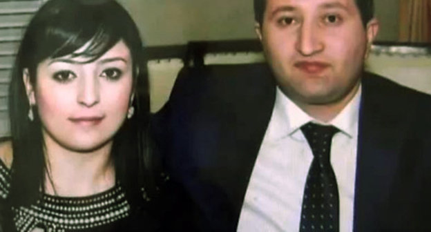 Parviz Gashimli with his wife. Photo from the journalist’s family archive, published by Radio Azadlyg (RFE/RL), http://www.radioazadlyg.org