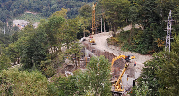 Construction of the joint highway "Adler - Krasnaya Polyana" by JSC "RZD". Photo by the "Caucasian Knot" Construction of the joint highway "Adler - Krasnaya Polyana" by JSC "RZD". Photo by the "Caucasian Knot"