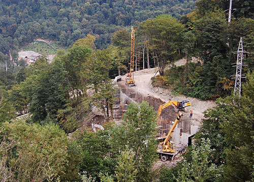 Construction of the joint highway "Adler - Krasnaya Polyana" by JSC "RZD". Photo by the "Caucasian Knot" Construction of the joint highway "Adler - Krasnaya Polyana" by JSC "RZD". Photo by the "Caucasian Knot"