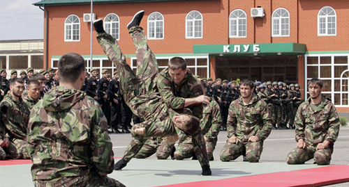 Exhibition performance of the PPSP military unit named after Hero of Russia Akhmad Kadyrov. Photo: website of Ministry of Interior for the Chechen Republic, http://www.95.mvd.ru/press/VIDEOiFOTO/Fotoarhiv/Polku_PPSP_im._Geroja_Rossii_A.A._Kadyrova