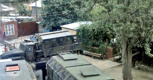 Law enforcers in the settlement of Vremenny of the Untsukul District of Dagestan. September 24, 2014. Photo courtesy of the residents of the settlement