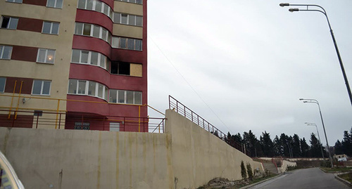 The house No. 12/18 in Yan Fabricius Street where the Usenko family with children is to be resettled, after two persons had perished in the house from gas explosion. Photo by Svetlana Kravchenko for the "Caucasian Knot"