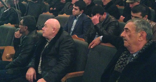 Members of an emergency session of the city Board of Elders of Derbent. February 11, 2015. Photo by Magomed Magomedov for the "Caucasian Knot"