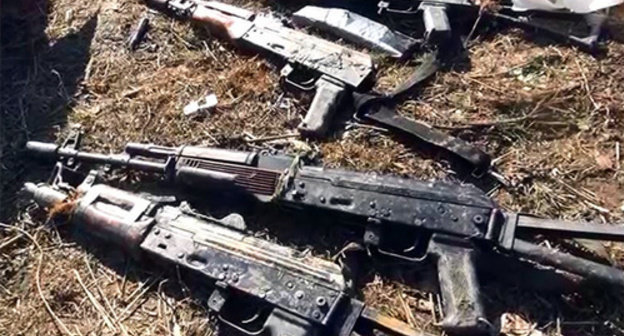Weapons confiscated from militants during the special operation in Dagestan, February 2015. Photo: http://nac.gov.ru/nakmessage/2015/02/28/v-dagestane-neitralizovany-shestero-banditov-aktivnaya-faza-kto-prodolzhaetsya.html