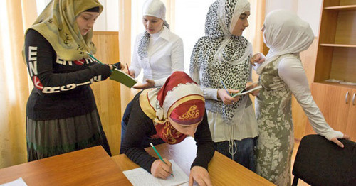 Women in hijabs. Photo: http://galgayche.org/?p=3541