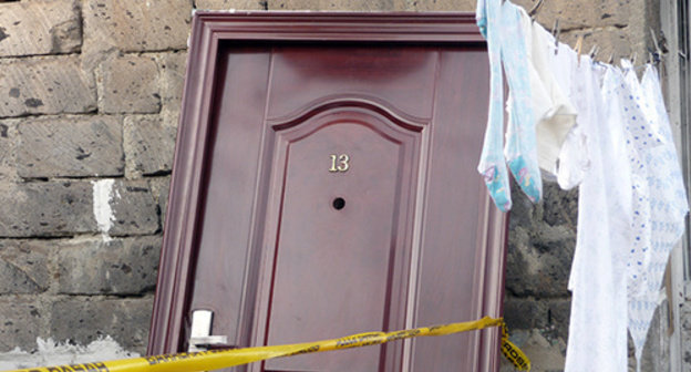 Yard of the Avetisyan family house is sealed up by the investigating bodies. Gyumri, January 14, 2015. Photo by Tigran Petrosyan for the "Caucasian Knot"