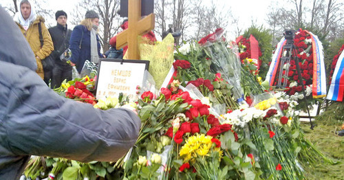 Flowers at the tomb of Boris Nemtsov. Moscow, March 3, 2015. Photo by Vyacheslav Feraposhkin for the ‘Caucasian Knot’.
