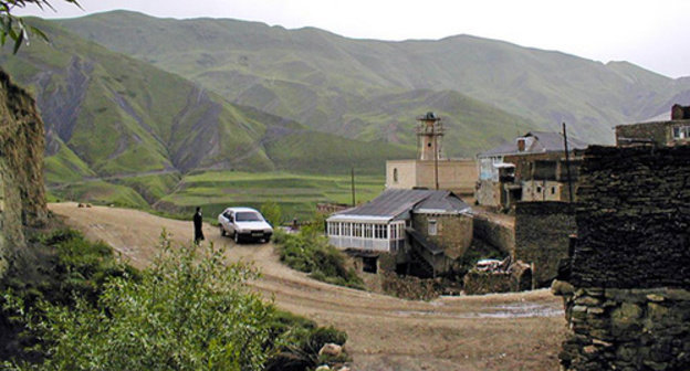 Khaikhi village, Kulin District of Dagestan. Photo by Kerim Magomedov, http://odnoselchane.ru/images/photogallery/cache/wm_127_from_buf_6.jpg