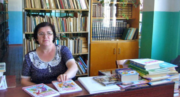 School #42 library in Makhachkala. Photo http://makhachkala42.dagschool.com/biblioteka.php