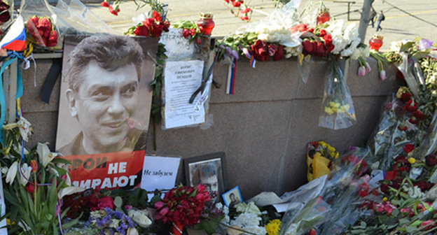 At the place of Boris Nemtsov murder, March 15, 2015. Photo by Svetlana Kravchenko for the ‘Caucasian Knot’. 