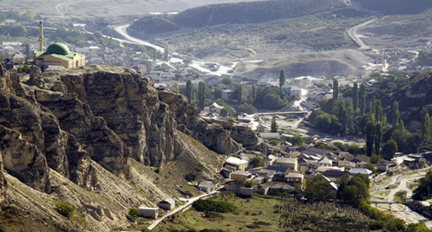 Gubden, the Karabudakhkent District of Dagestan. Photo: Sergey Martyanov, Eldar Rasulov //30.09.2012 http://odnoselchane.ru/?page=photos_of_category&amp;sect=104&amp;com=photogallery