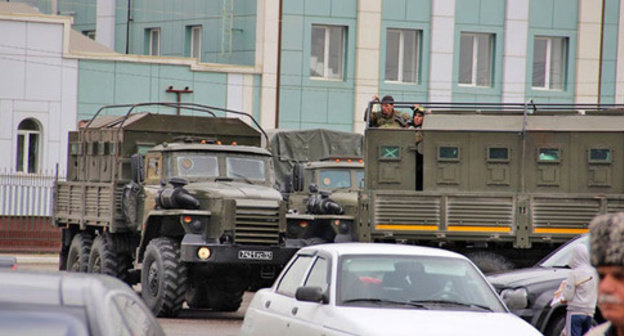 Military vehicles in Grozny. Photo by Magomed Magomedov for the ‘Caucasian Knot’. 