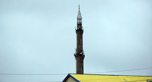 A mosque minaret. Photo by Akhmed Aldebirov for the "Caucasian Knot"