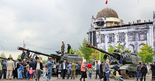 Military equipment in the centre of Grozny. May 9, 2015. Photo by Magomed Magomedov for the "Caucasian Knot"